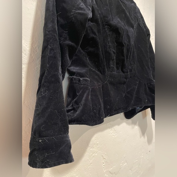 THE CHILDREN’S PLACE Black Velvet Jacket with Gold Buttons XL Kids 14 - Picture 3 of 8